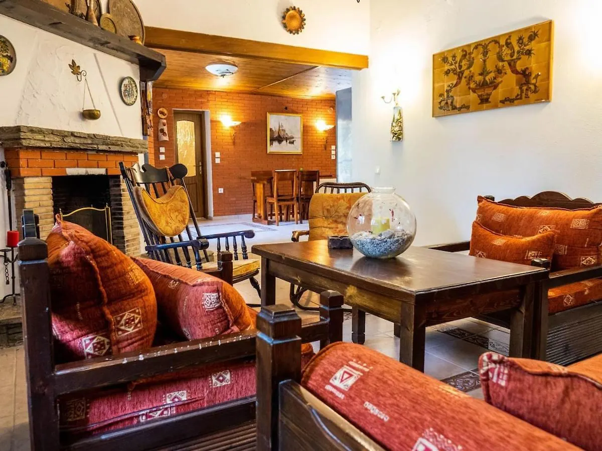 Sani Traditional Forest Villa اليونان