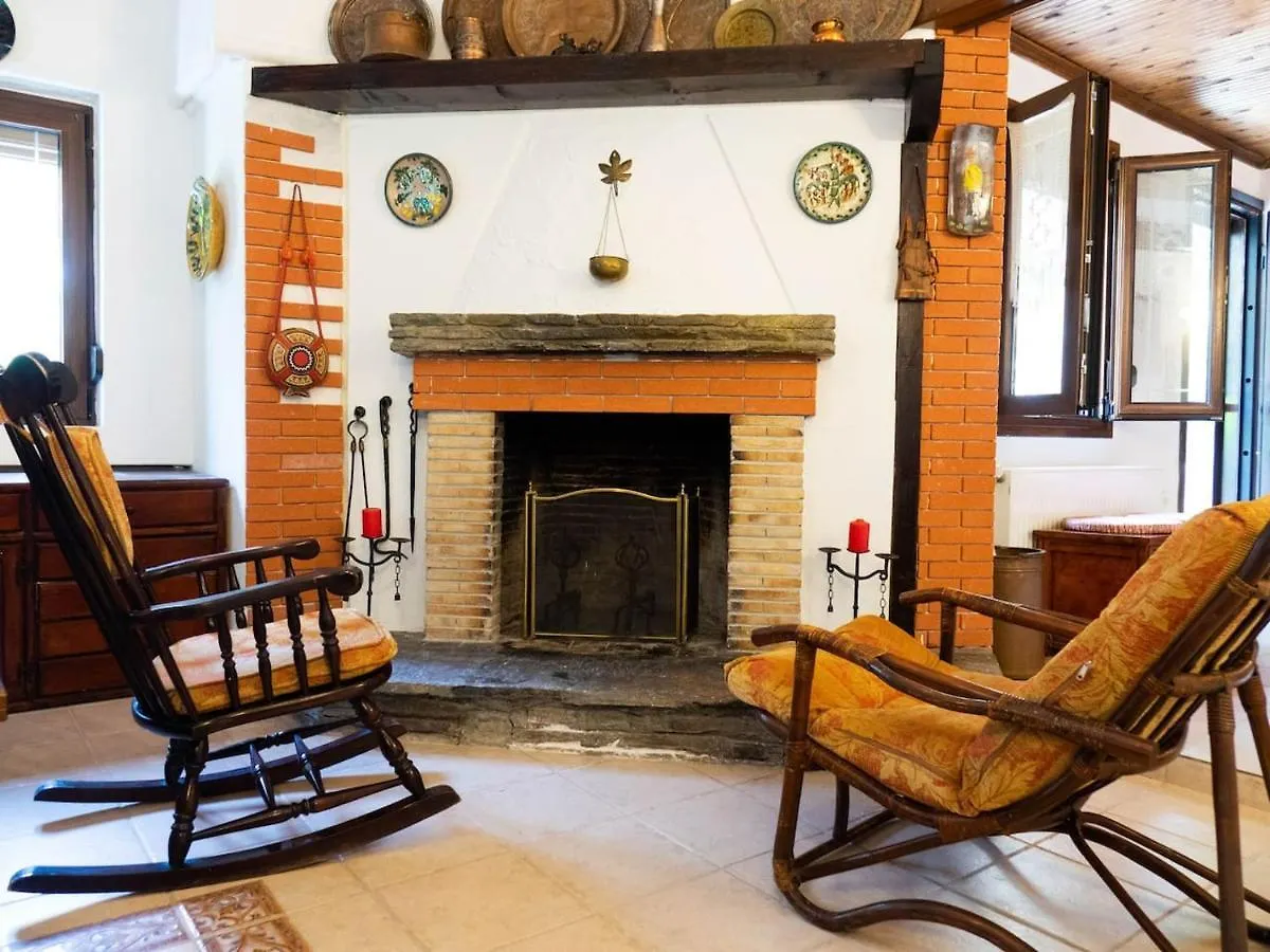 Sani Traditional Forest Villa 0*, باراليا ساني